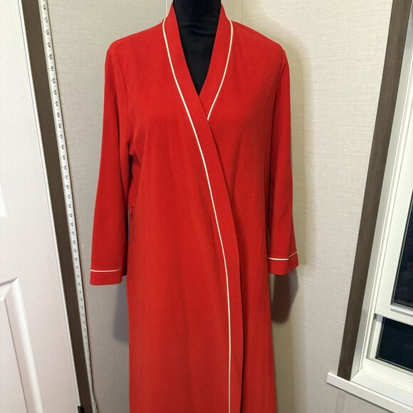 Vintage Vanity Fair Robe - Picture 2 of 4